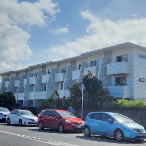 オークランドの集合住宅。かつては一軒家がほとんどでしたが、都市部では集合住宅が主流になりつつあります